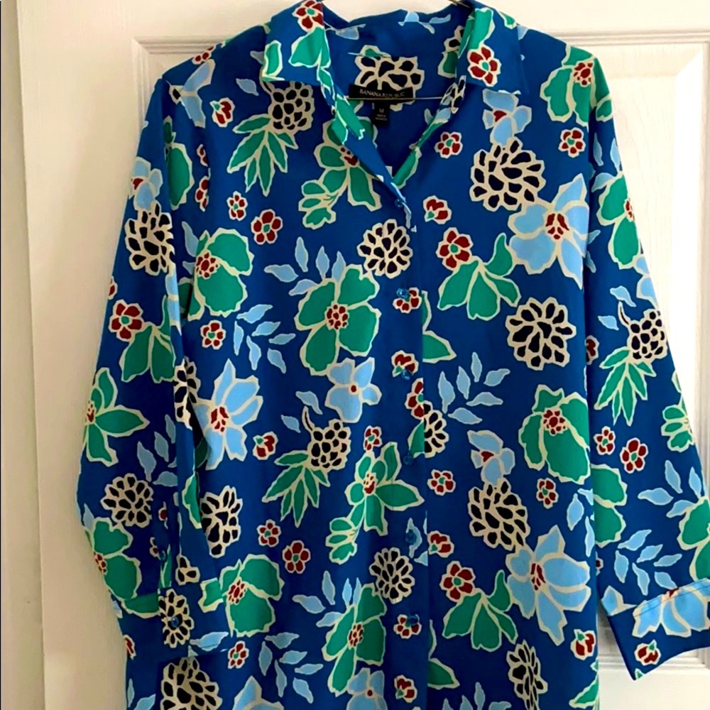 New Women’s Banana Republic Tropical blouse top floral medium